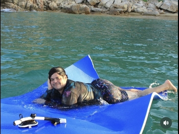  alt="Harvey Guillen"