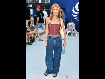  alt="Sophie Nelisse"