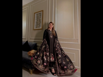  alt="Momina Iqbal"