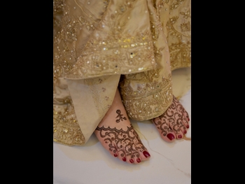  alt="Momina Iqbal"