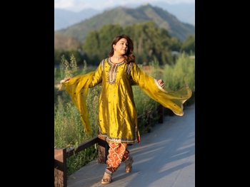  alt="Hina Khan"
