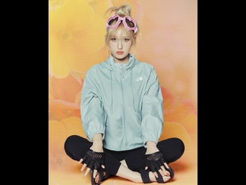  alt="Jeon So-mi"