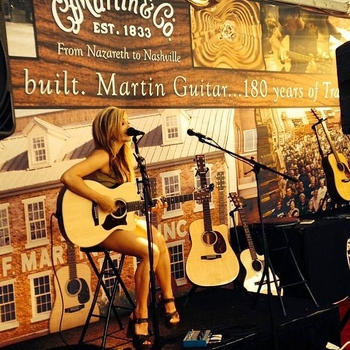 Lindsay Ell