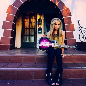 Lindsay Ell