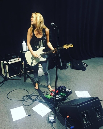 Lindsay Ell