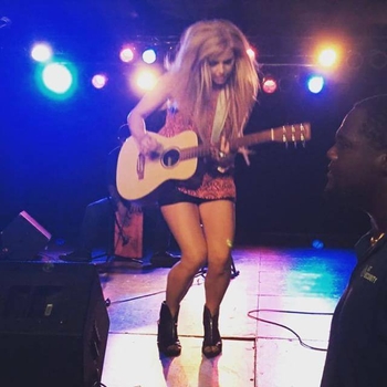 Lindsay Ell
