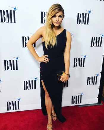 Lindsay Ell
