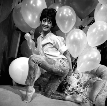 Amanda Barrie