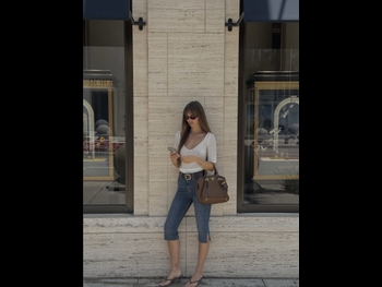  alt="Lily Easton"