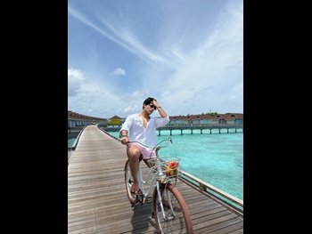  alt="Tusharr Khanna"