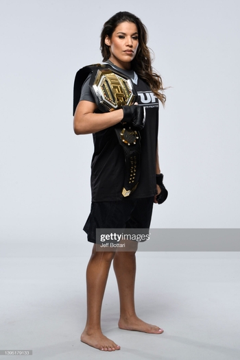 Julianna Peña