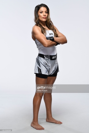 Julianna Peña