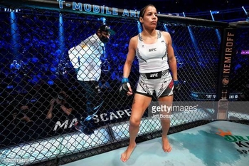 Julianna Peña