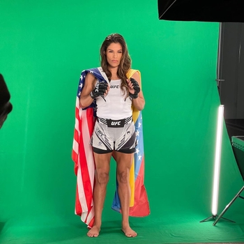 Julianna Peña