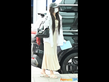  alt="Lee Hyun-seo"