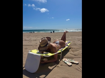  alt="Kayla Simmons"