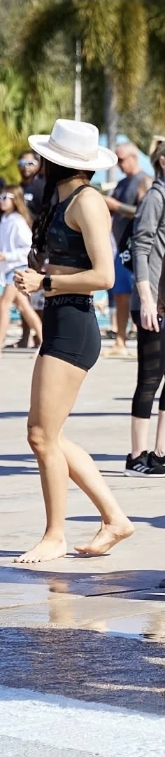 Cora Jade