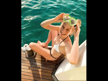  alt="Anna Kaderavkova"