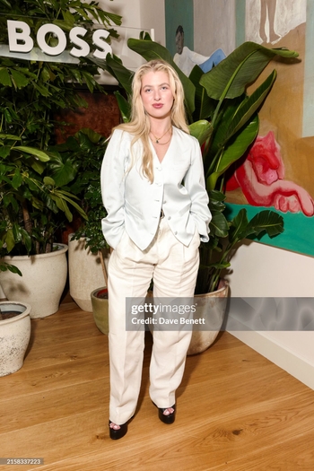 Anaïs Gallagher