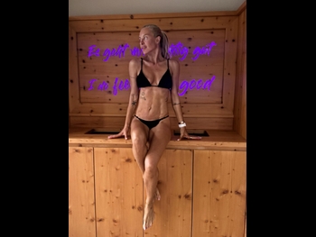  alt="Simona Krainova"