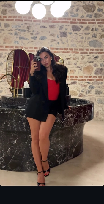 Ecem Öz