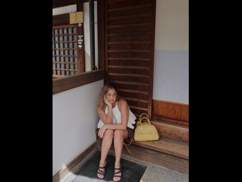  alt="Claudia Martin"