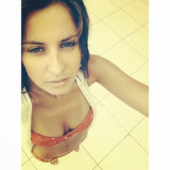 Malika Ménard
