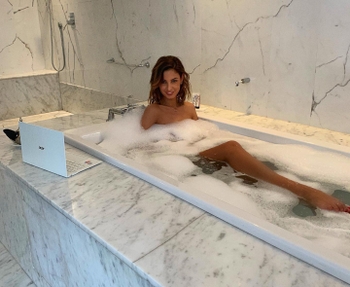 Malika Ménard