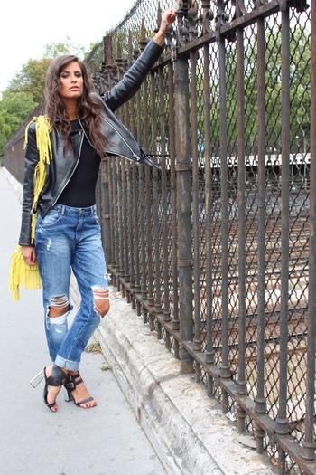 Malika Ménard