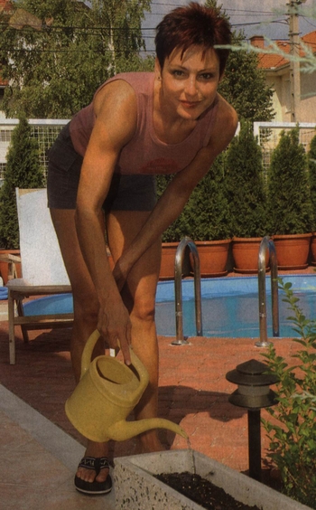 Antónia Erõs