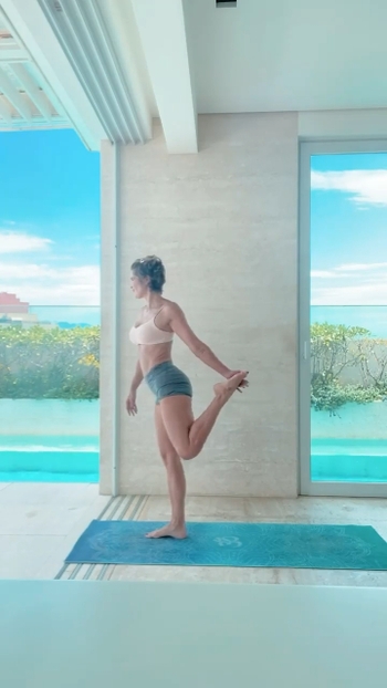 Flávia Alessandra