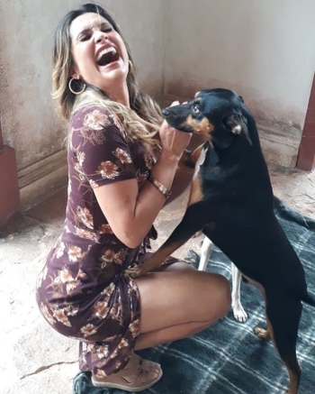 Flávia Alessandra