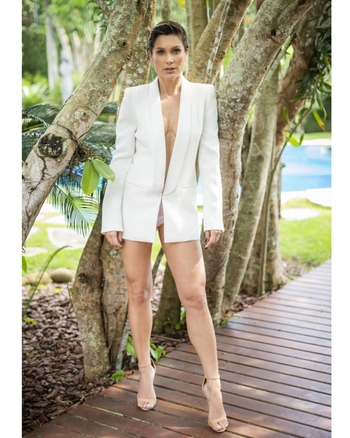 Flávia Alessandra