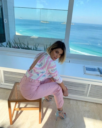 Flávia Alessandra