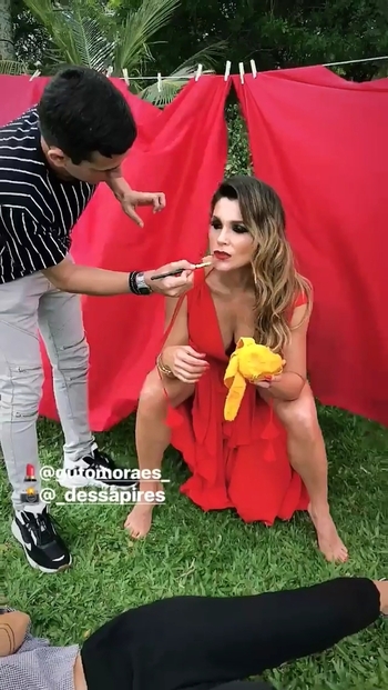 Flávia Alessandra