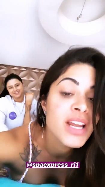 Aline Campos