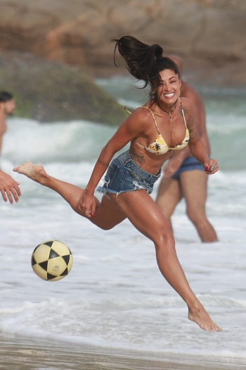 Aline Campos