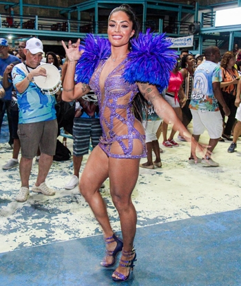 Aline Campos