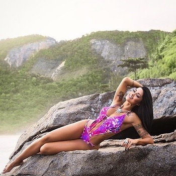 Aline Campos
