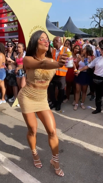 Aline Campos