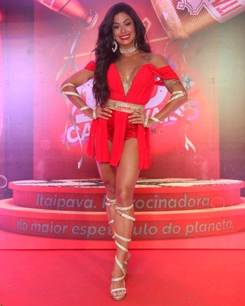 Aline Campos