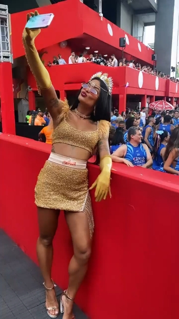 Aline Campos