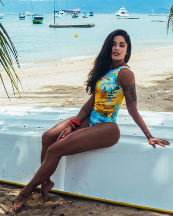 Aline Campos