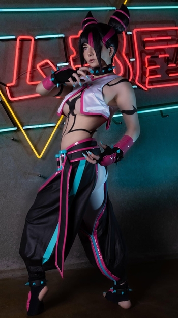 Akemi Hogan