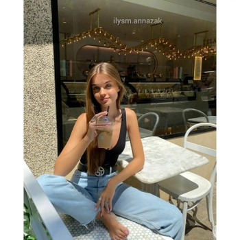 Anna Zak