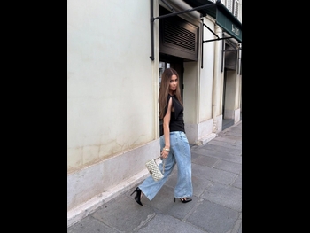  alt="Laura Marra"