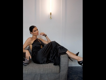  alt="Laura Marra"