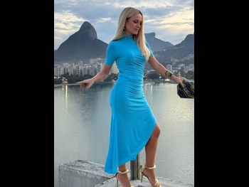  alt="Eliana"