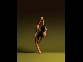  alt="Elliana Walmsley"