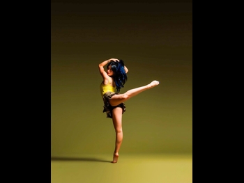  alt="Elliana Walmsley"